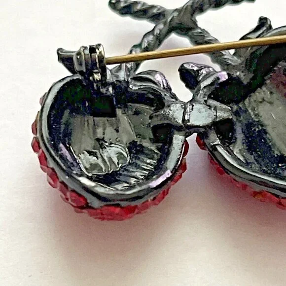 Weiss Strawberry Lapel Brooch Pin Vintage - Picture 5 of 12